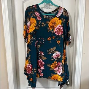 Agnes & Dora floral tee